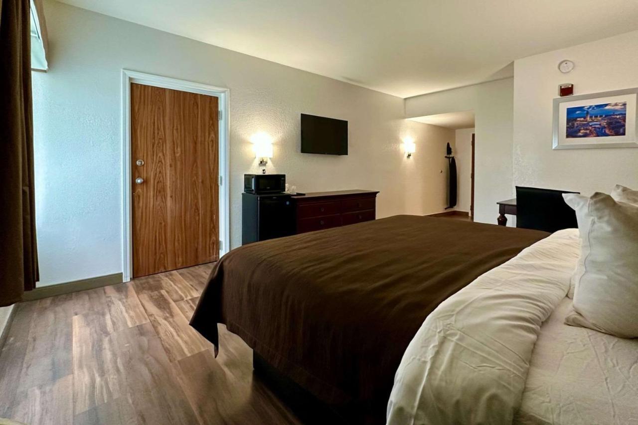 Quality Inn & Suites Albany Airport Latham Dış mekan fotoğraf