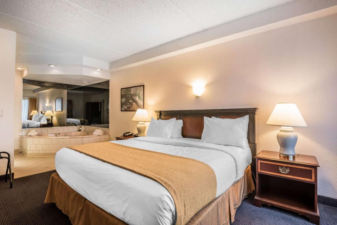 Quality Inn & Suites Albany Airport Latham Dış mekan fotoğraf